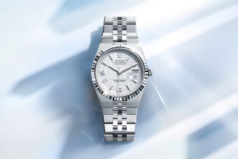 rolex-collections-keep-exploring-land-dweller-cover-m127234-0001-landscape
