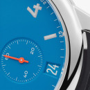 NOMOS Glashütte Club Automat Datum signalblau - Bild 3