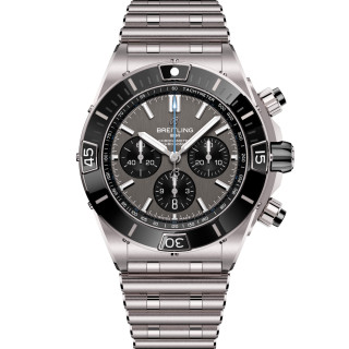 Herrenuhr, Breitling Super Chronomat B01 44, Ref: EB0136251M1E1