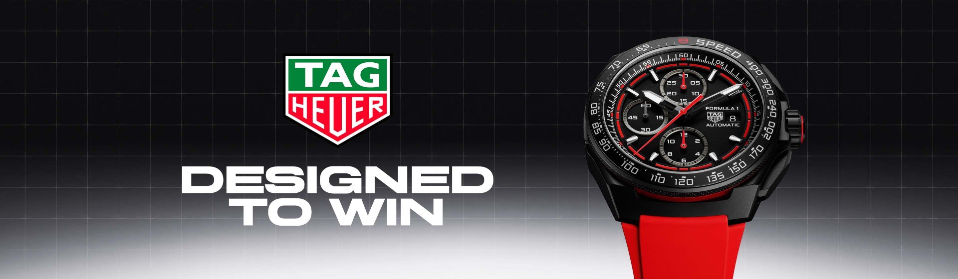 TAG Heuer Logo mit Designed to win Schriftzug, rechts daneben ein TAG Heuer Formula 1 Chronograph mit schwarzem Gehaeuse, schwarzem Zifferblatt und rotem Kautschukband