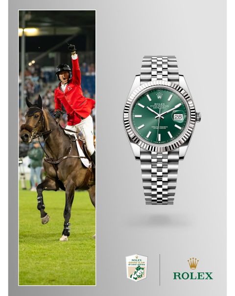 Links Springreiter auf Pferd, daneben Rolex Date in Stahl und Weissgold mit gruenem Zifferblatt auf grauem Hintergrund